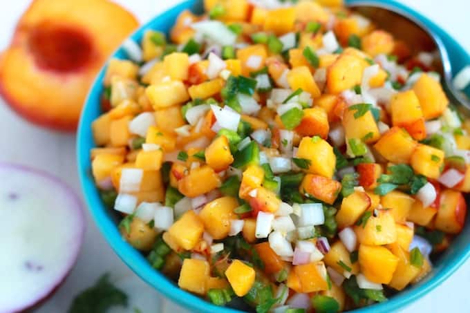Quick and Easy Peach Salsa 