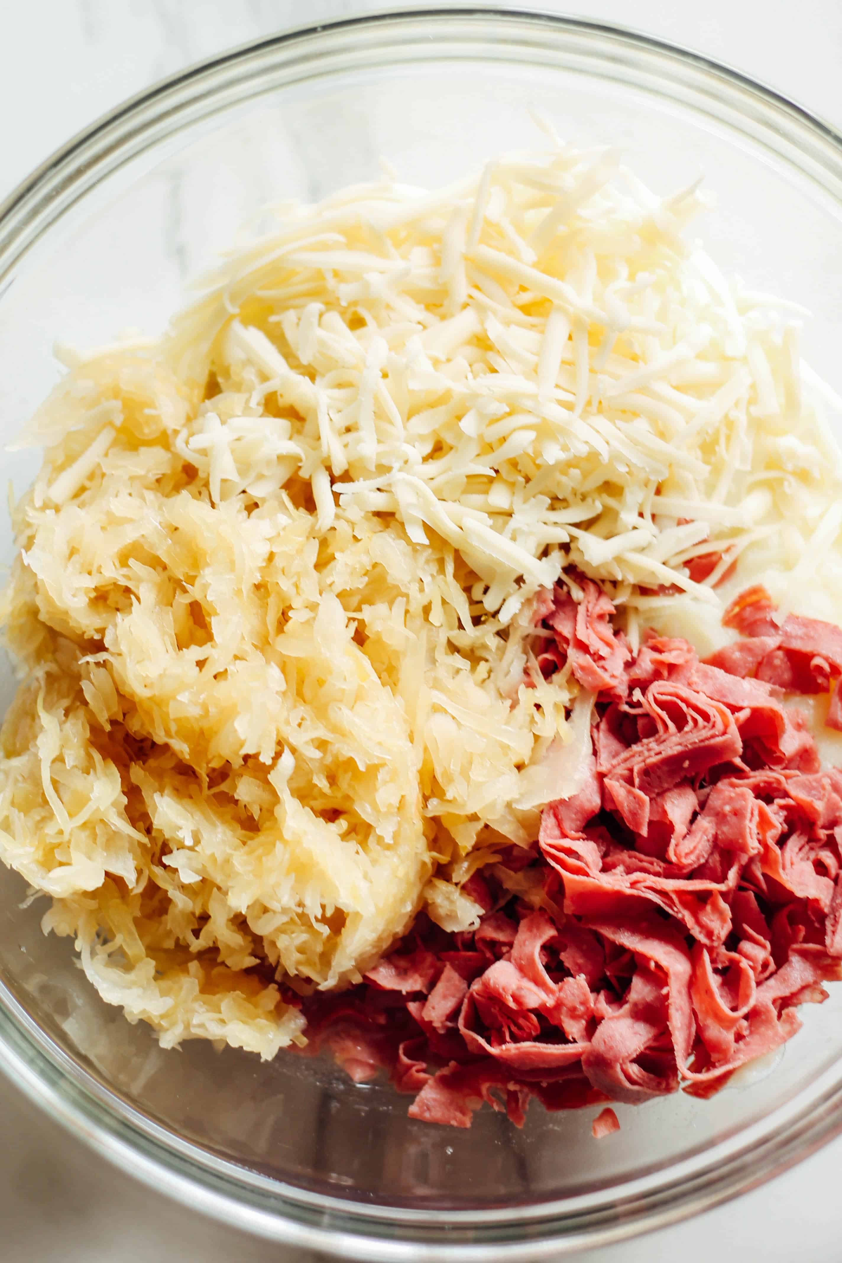Lightened Up Reuben Dip | Destination Delish - A rich and creamy reuben dip made lighter with cauliflower and light cream cheese. Enjoy with pita chips, rye bread, or veggies! 